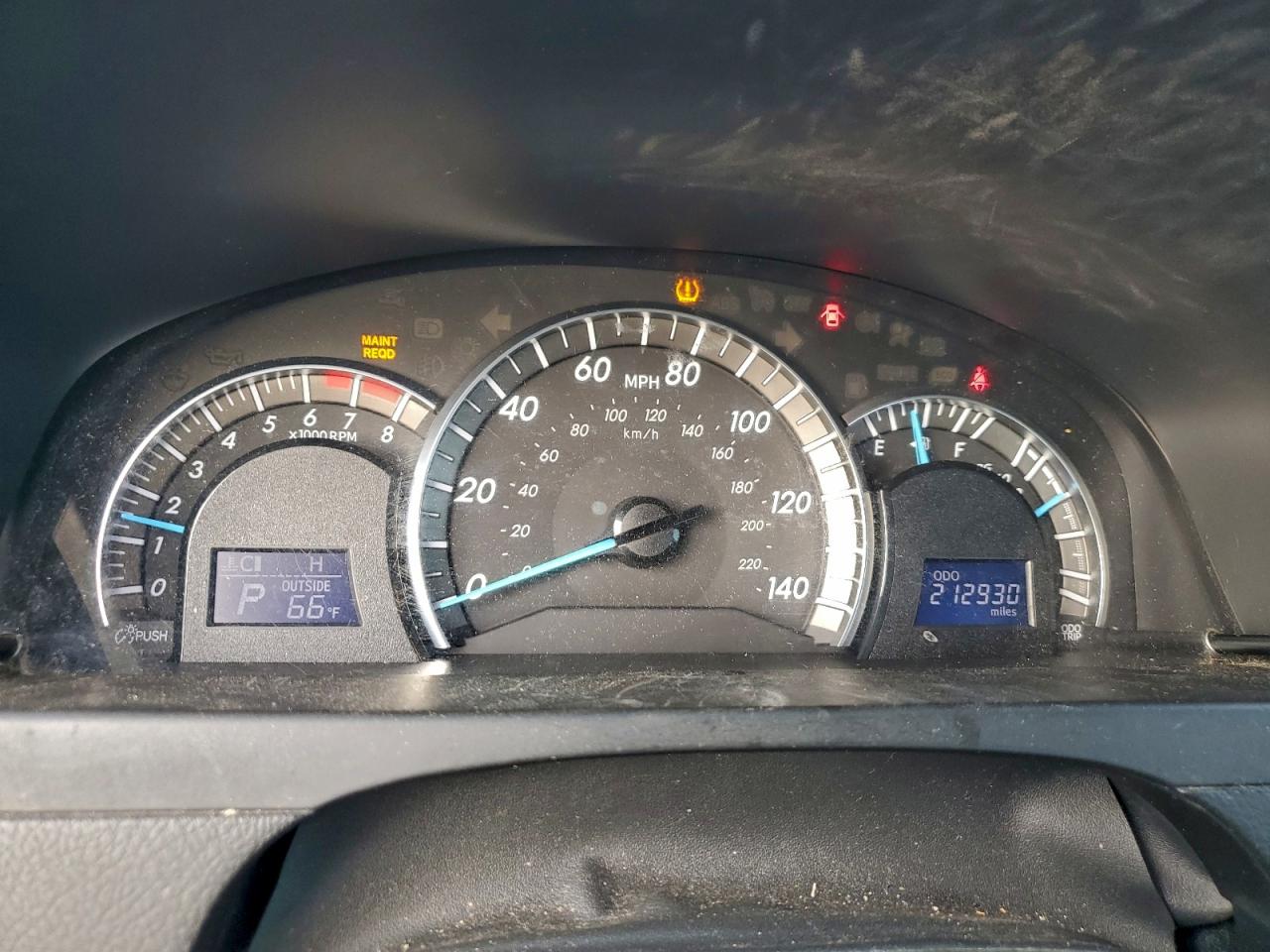 2012 TOYOTA CAMRY BASE photo 9