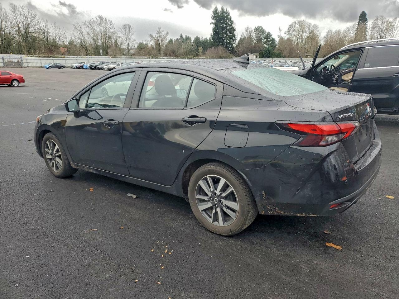 2020 NISSAN VERSA SV photo 3