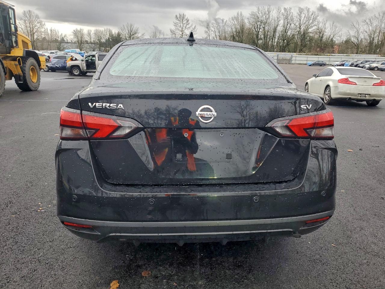 2020 NISSAN VERSA SV photo 11