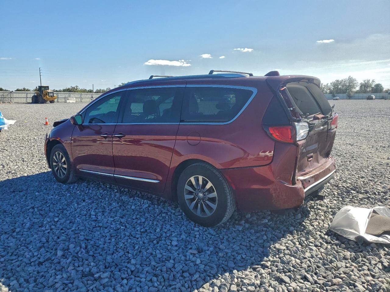 2019 CHRYSLER PACIFICA TOURING L PLUS photo 3