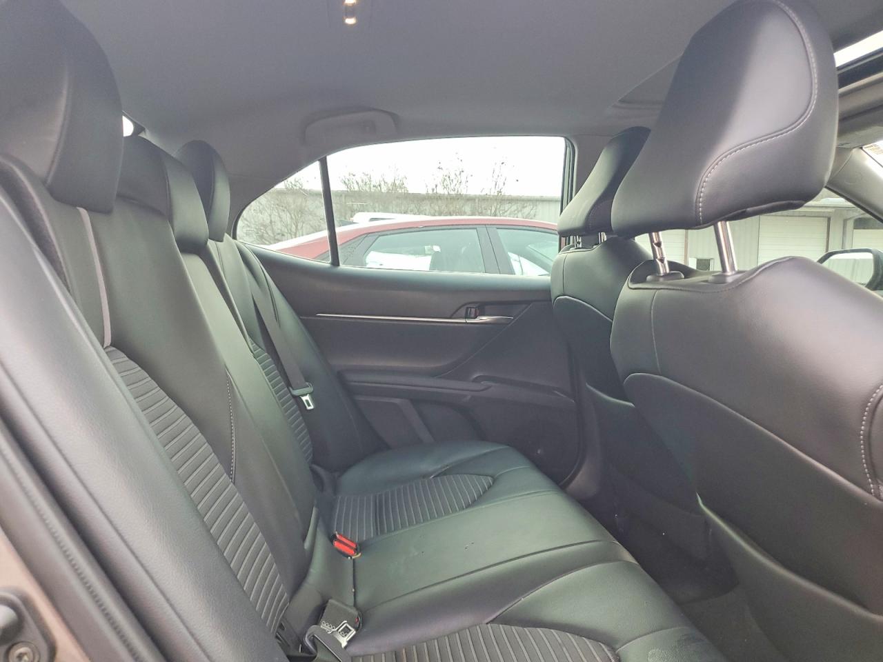 2021 TOYOTA CAMRY SE photo 37