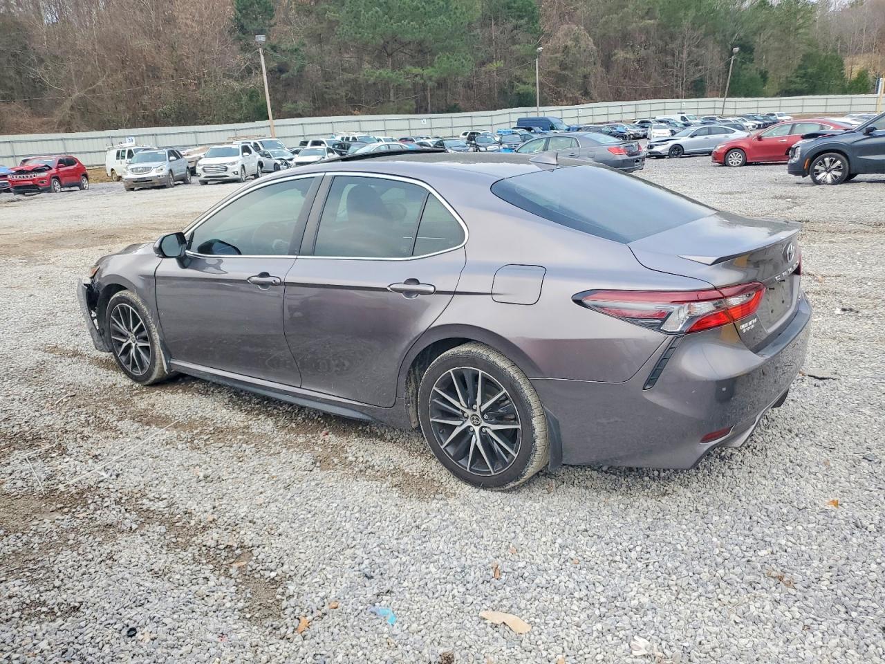 2021 TOYOTA CAMRY SE photo 5