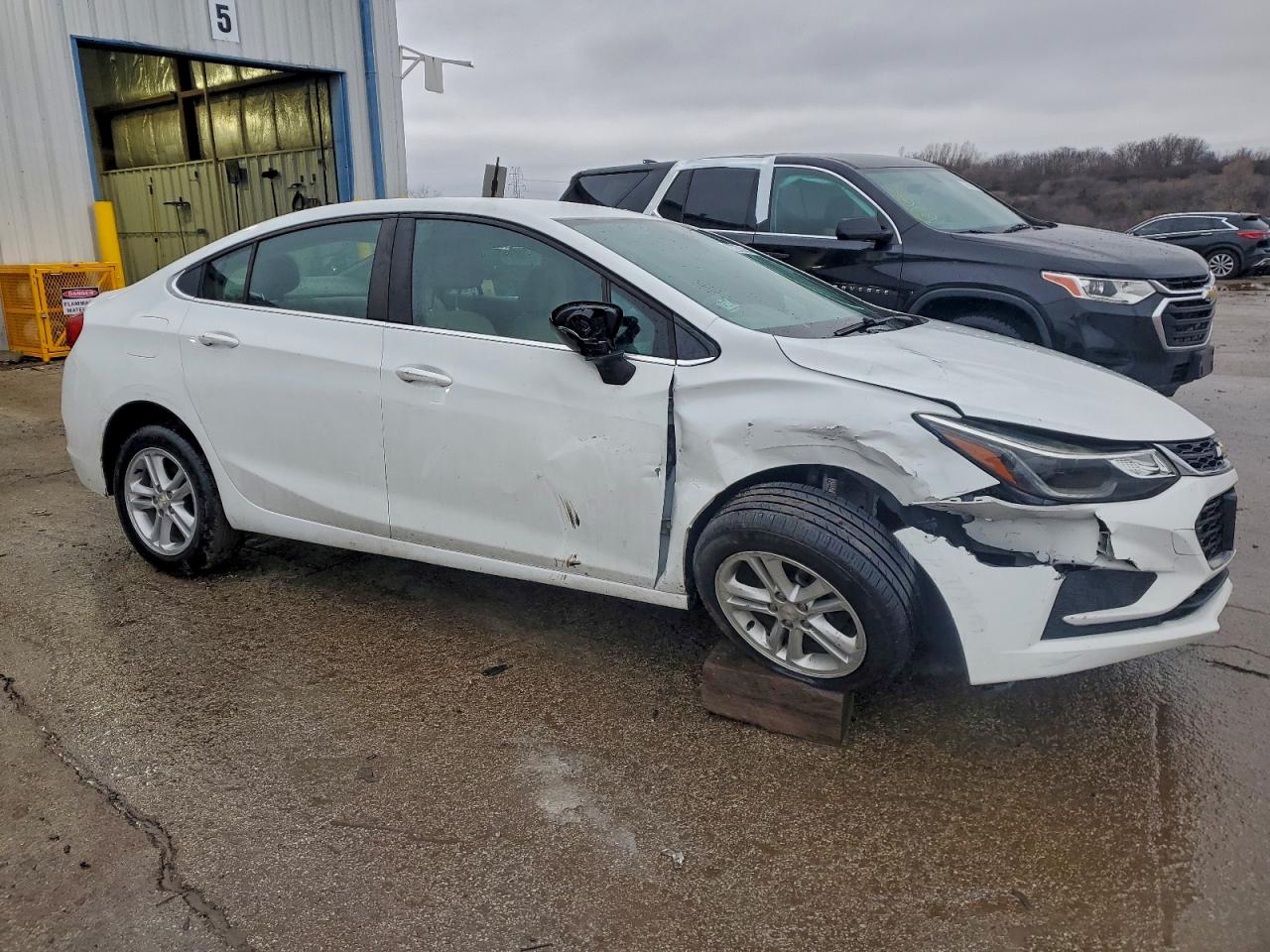 2016 CHEVROLET CRUZE LT photo 10