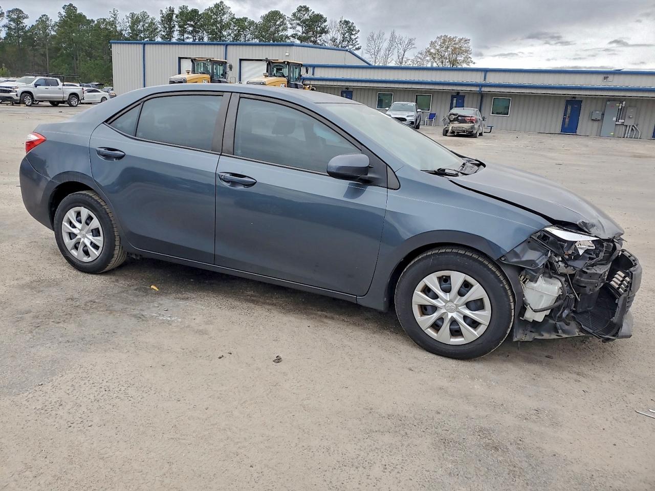 2016 TOYOTA COROLLA L photo 4