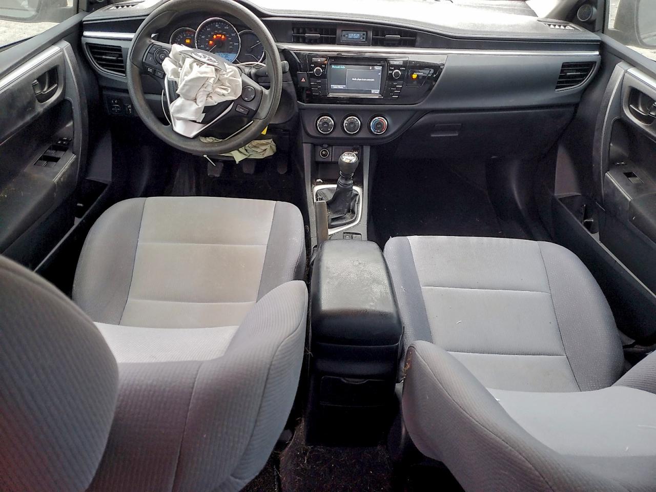 2016 TOYOTA COROLLA L photo 8