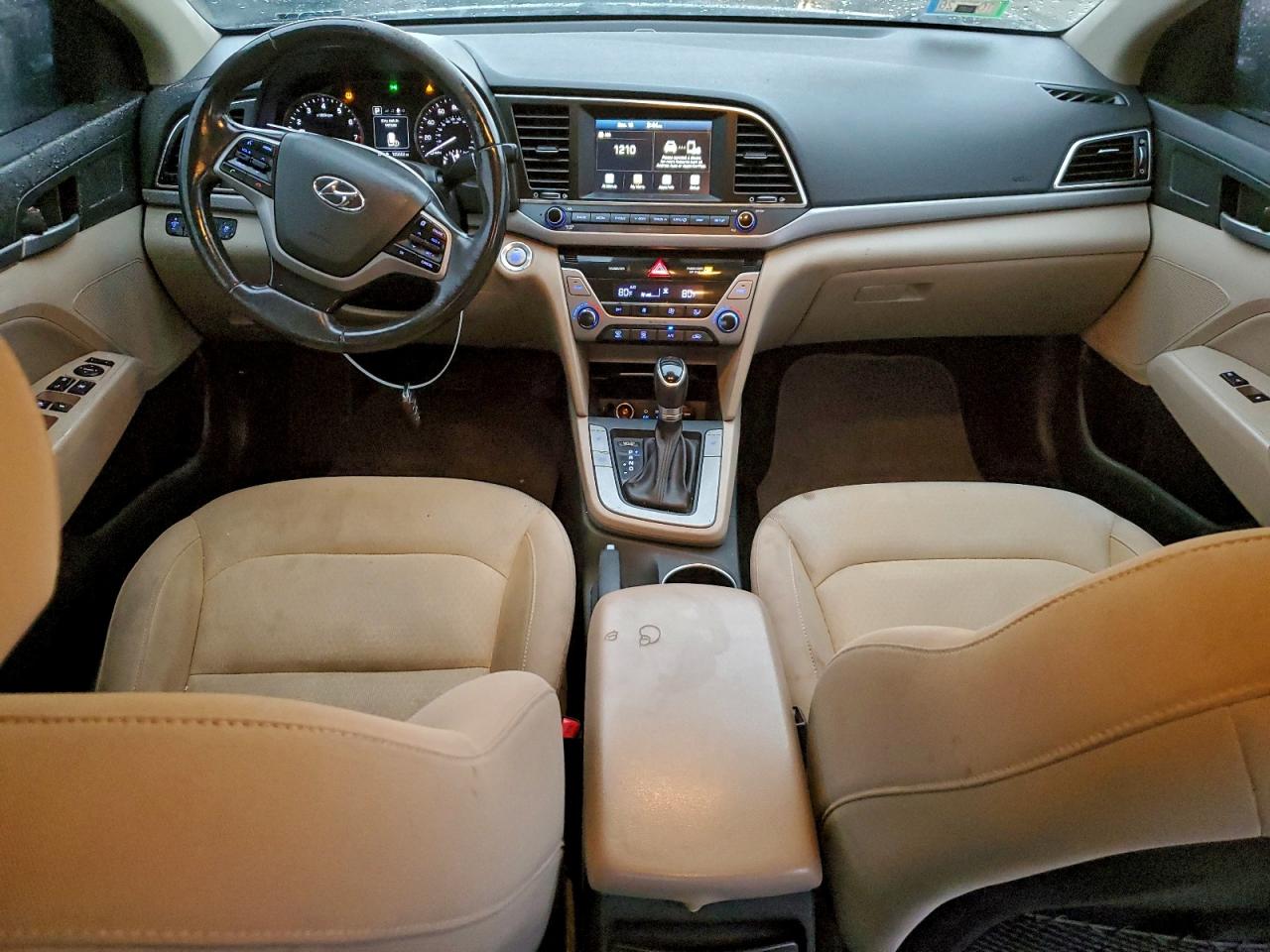 2018 HYUNDAI ELANTRA SEL photo 8