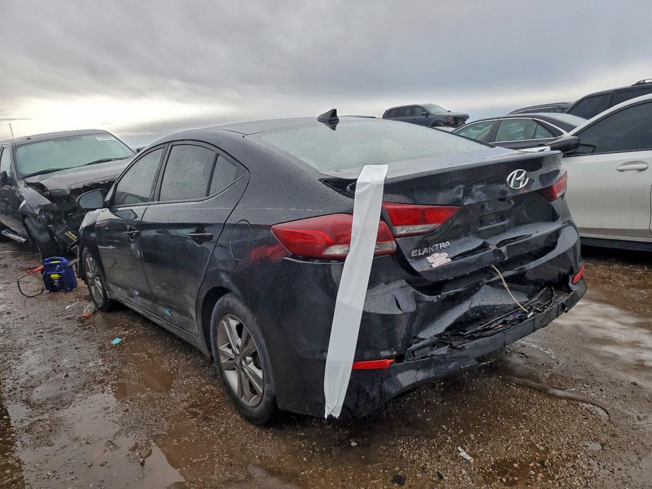 2018 HYUNDAI ELANTRA SEL photo 2