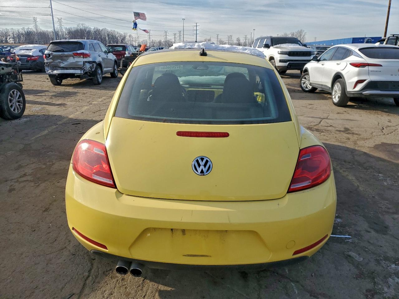 2014 VOLKSWAGEN BEETLE photo 6