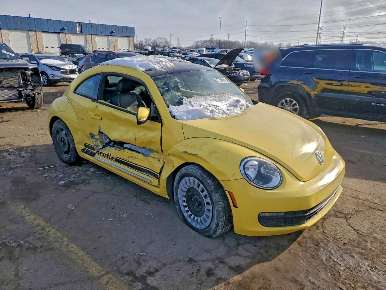 2014 VOLKSWAGEN BEETLE photo 4