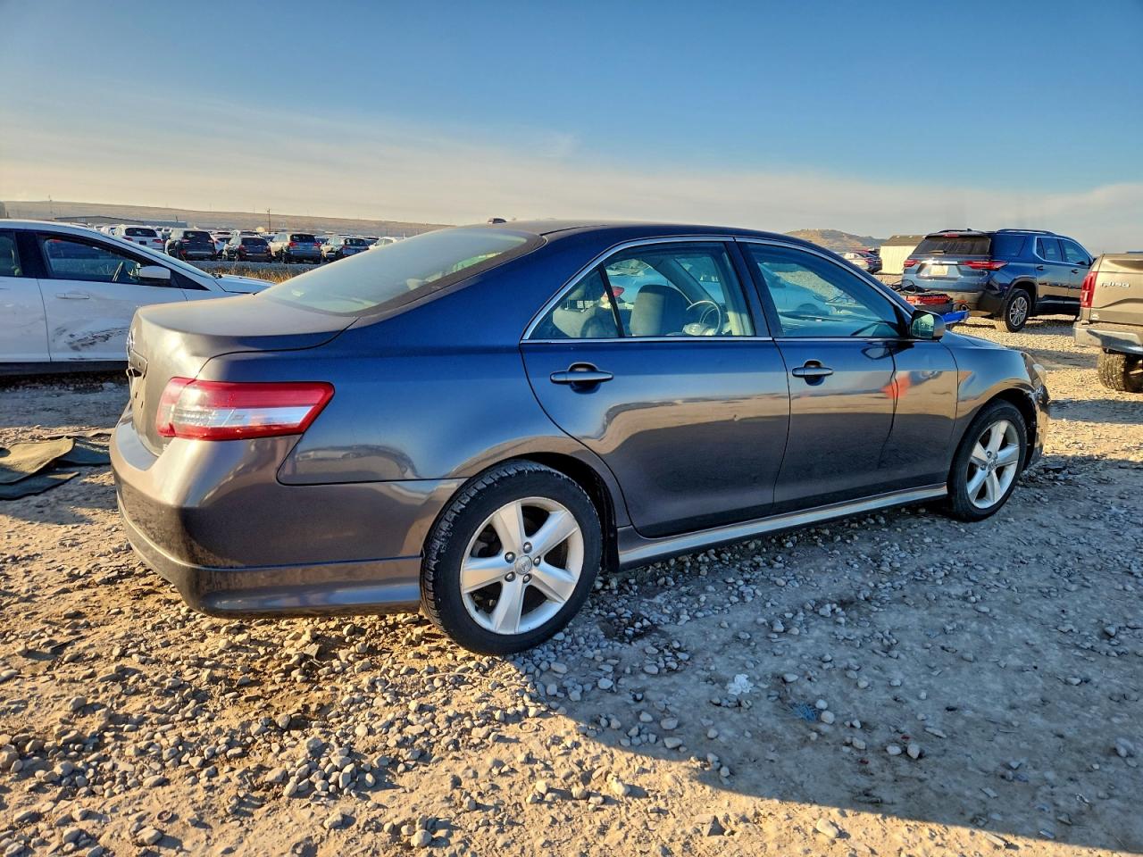 2010 TOYOTA CAMRY BASE photo 3