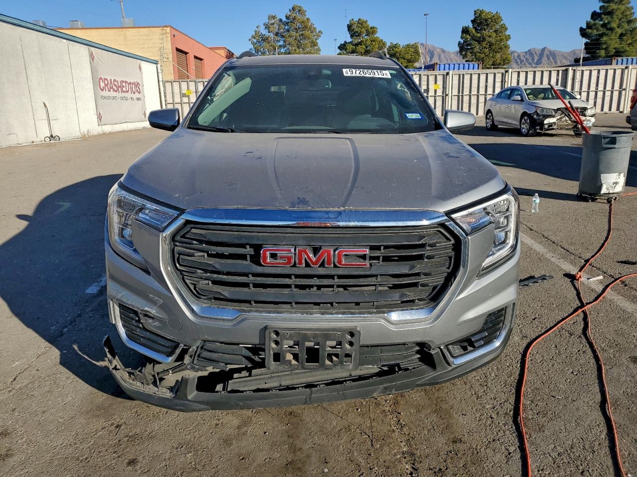 2024 GMC TERRAIN SLE photo 5