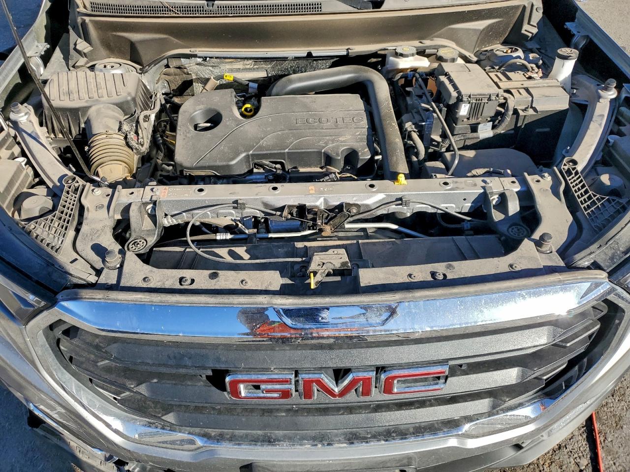 2024 GMC TERRAIN SLE photo 12