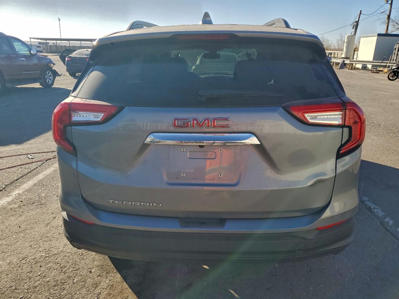 2024 GMC TERRAIN SLE photo 6