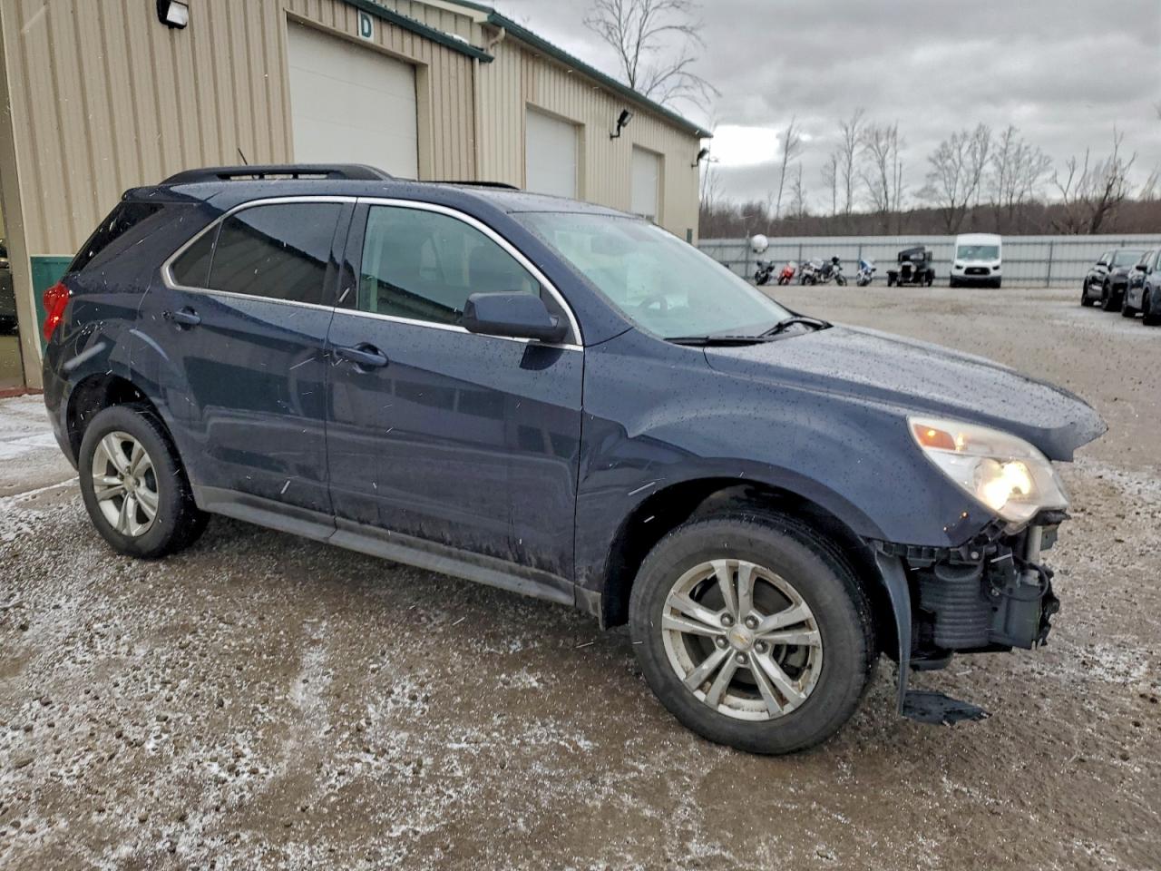 2015 CHEVROLET EQUINOX LT photo 4