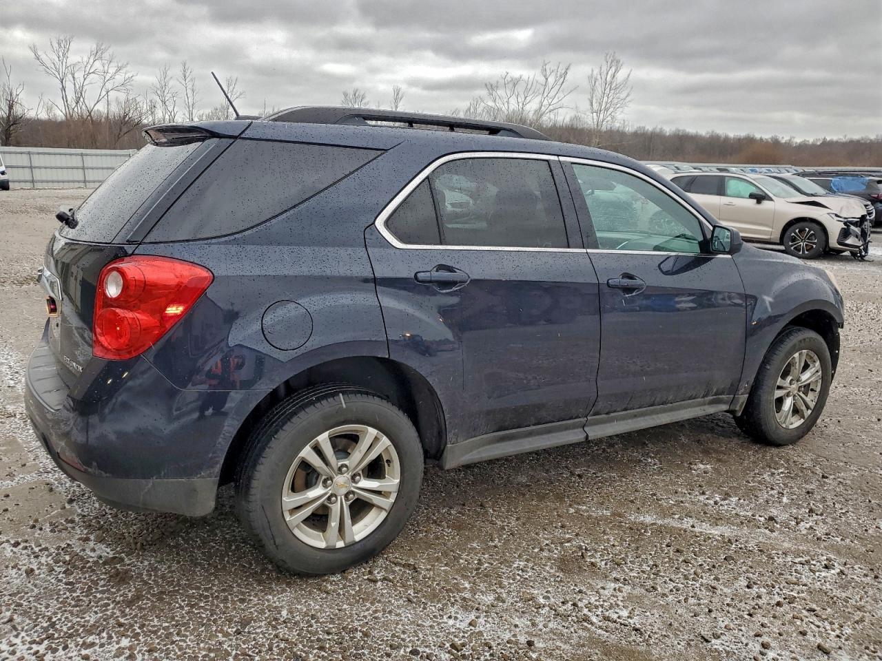 2015 CHEVROLET EQUINOX LT photo 3