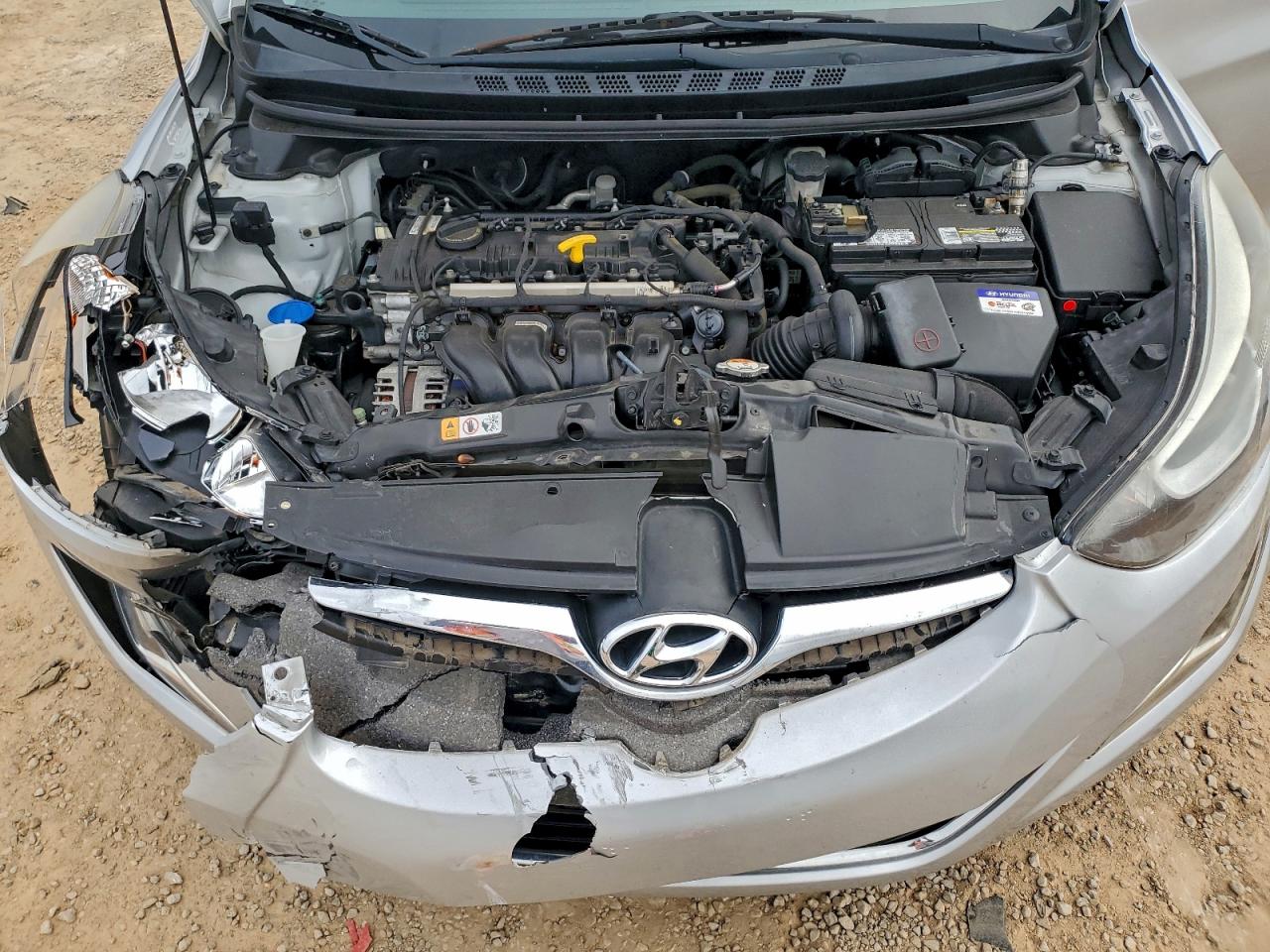 2015 HYUNDAI ELANTRA SE photo 31