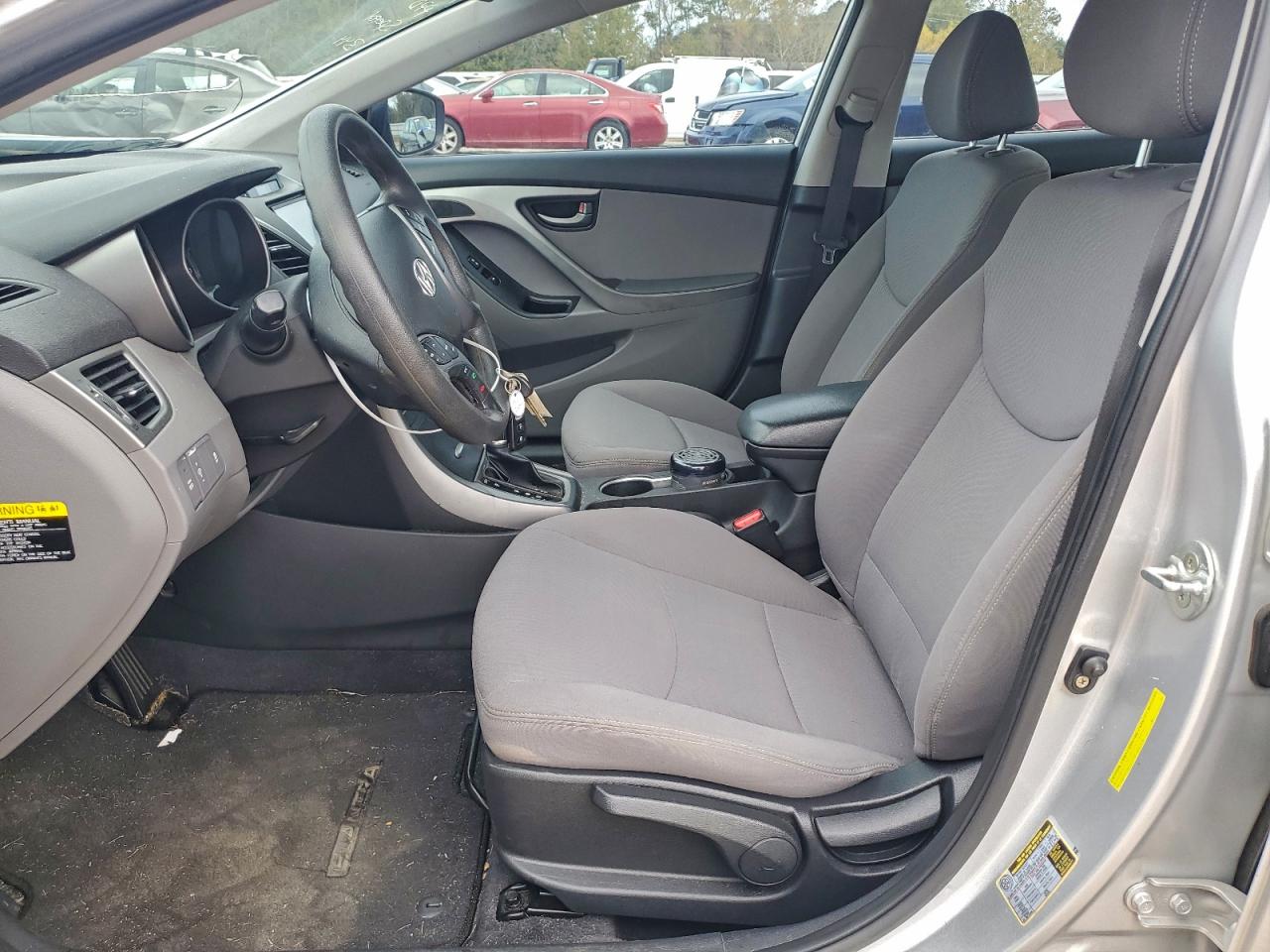 2015 HYUNDAI ELANTRA SE photo 19