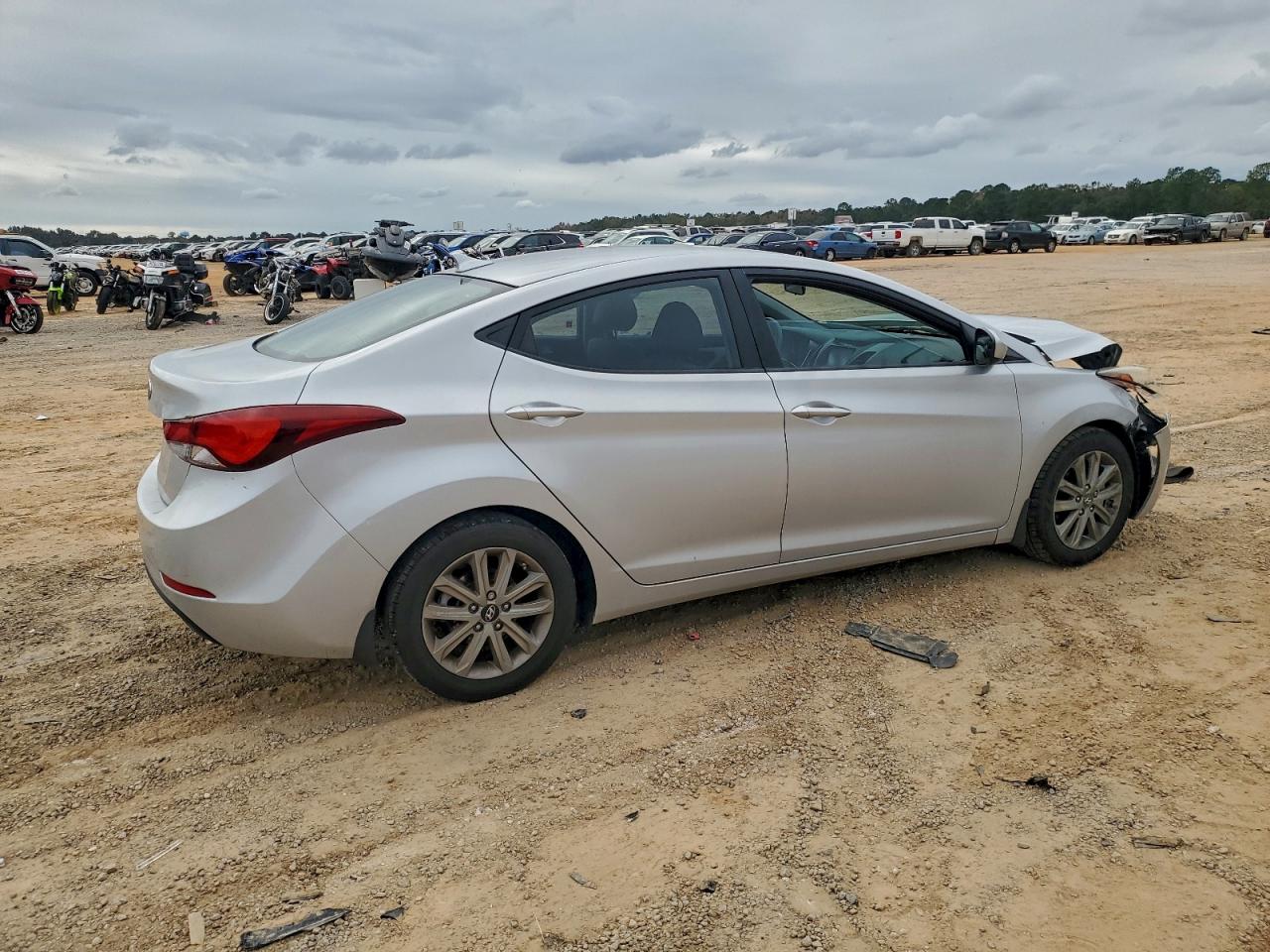 2015 HYUNDAI ELANTRA SE photo 7