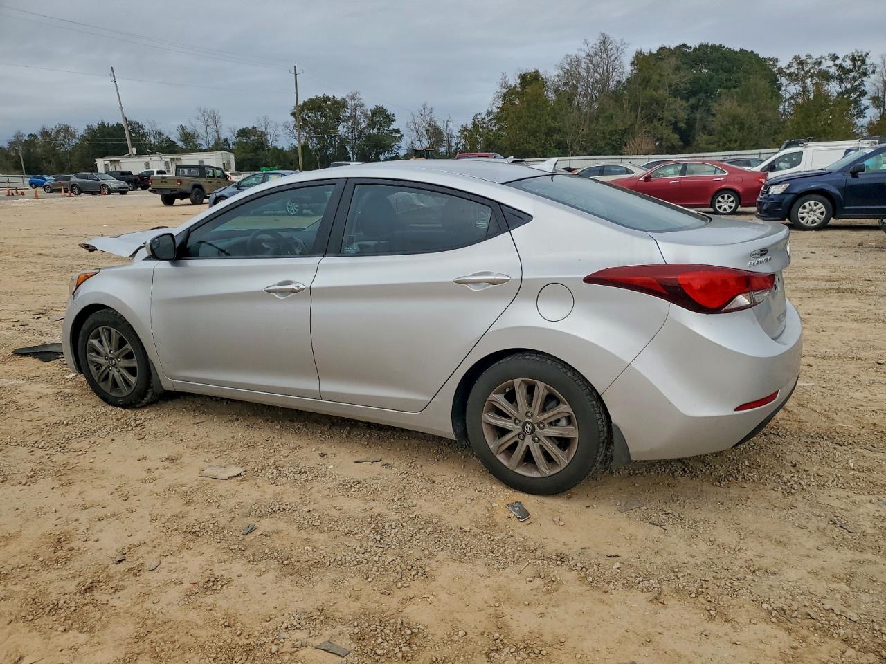 2015 HYUNDAI ELANTRA SE photo 4