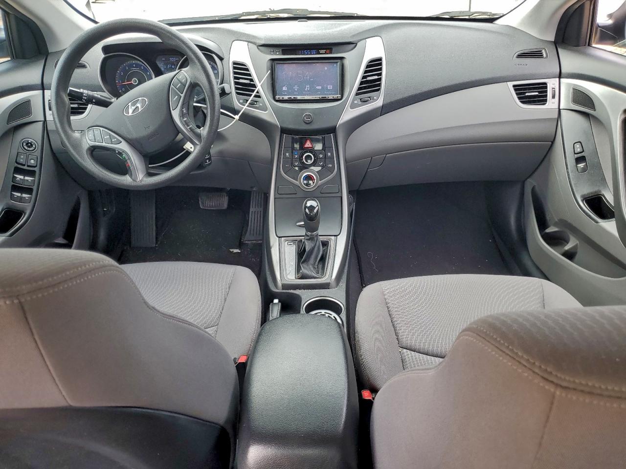 2015 HYUNDAI ELANTRA SE photo 22