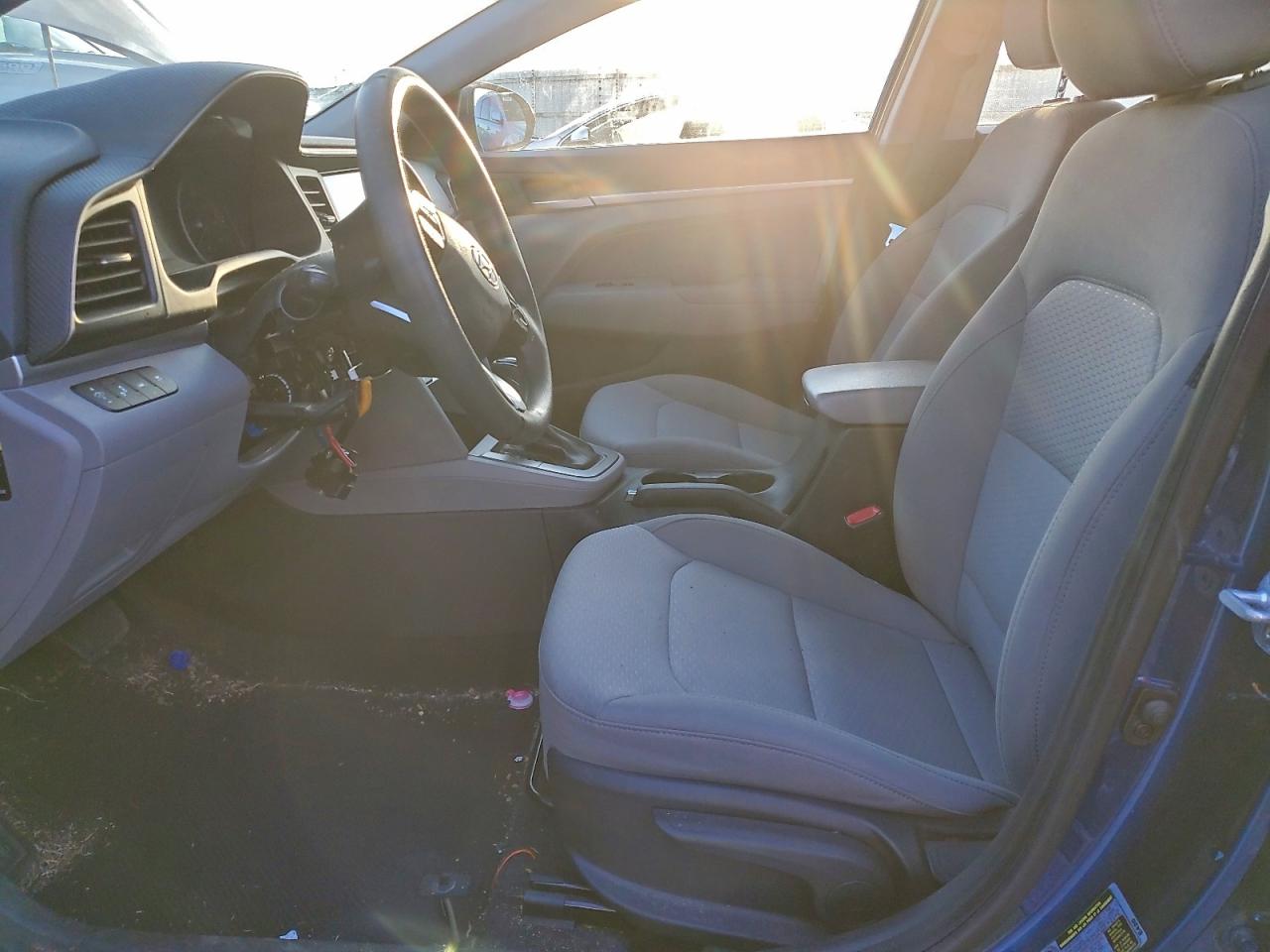 2019 HYUNDAI ELANTRA SEL photo 19