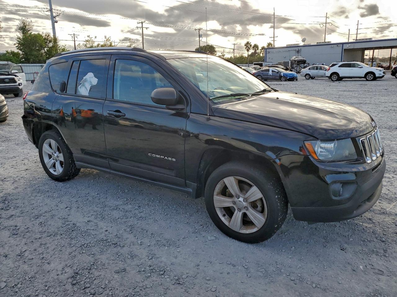 2016 JEEP COMPASS photo 4