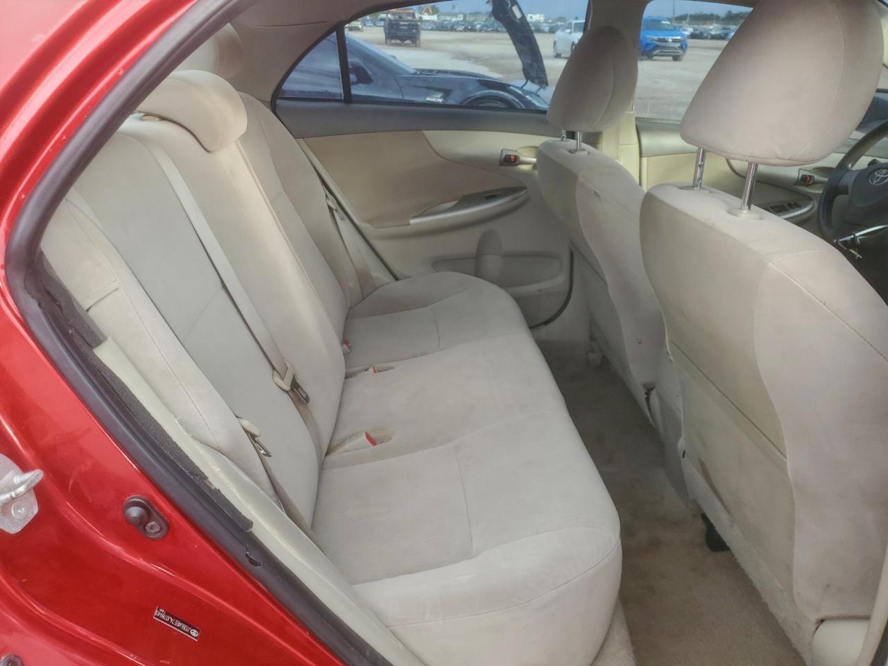 2010 TOYOTA COROLLA BASE photo 28
