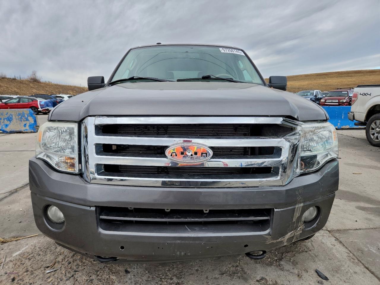 2012 FORD EXPEDITION XLT photo 5