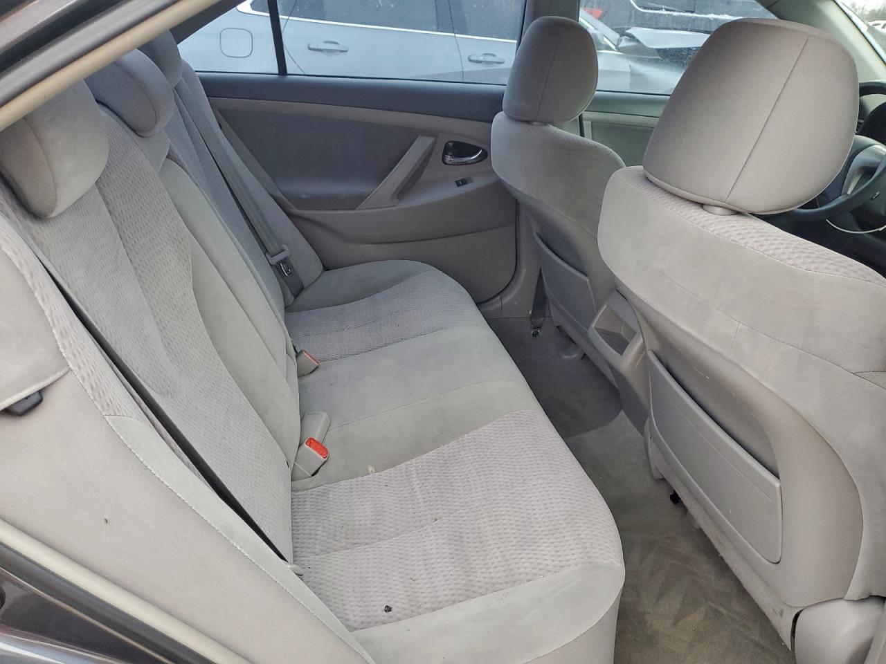2011 TOYOTA CAMRY BASE photo 19