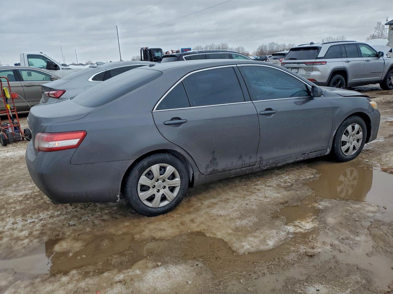 2011 TOYOTA CAMRY BASE photo 5