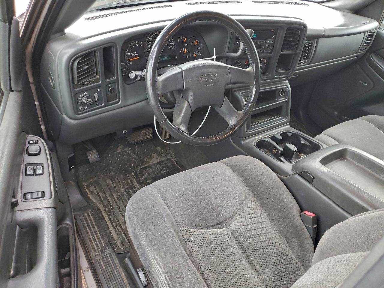 2005 CHEVROLET SILVERADO C1500 photo 8