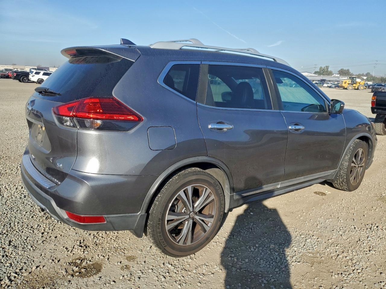 2017 NISSAN ROGUE S photo 3