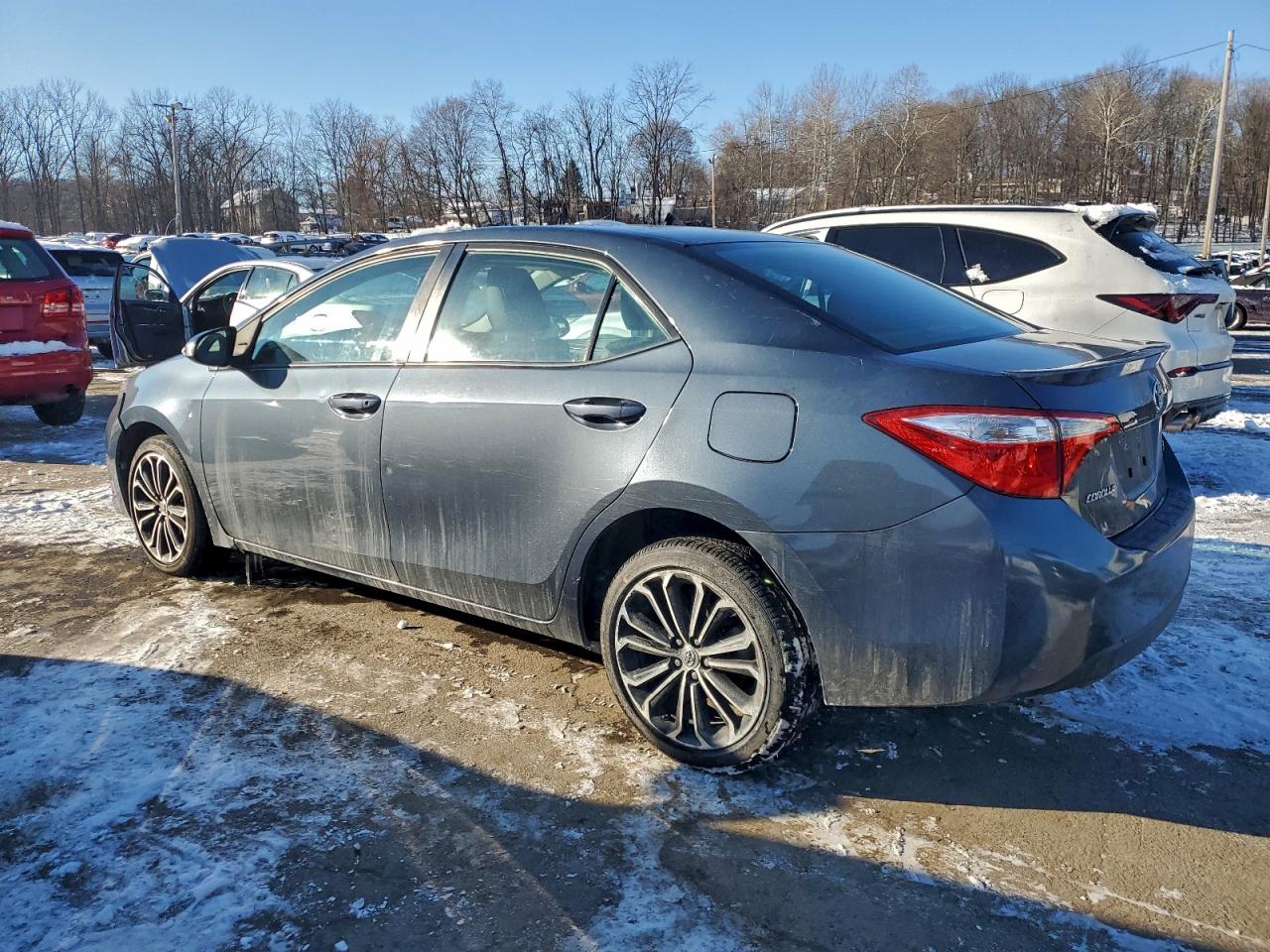 2015 TOYOTA COROLLA L photo 2