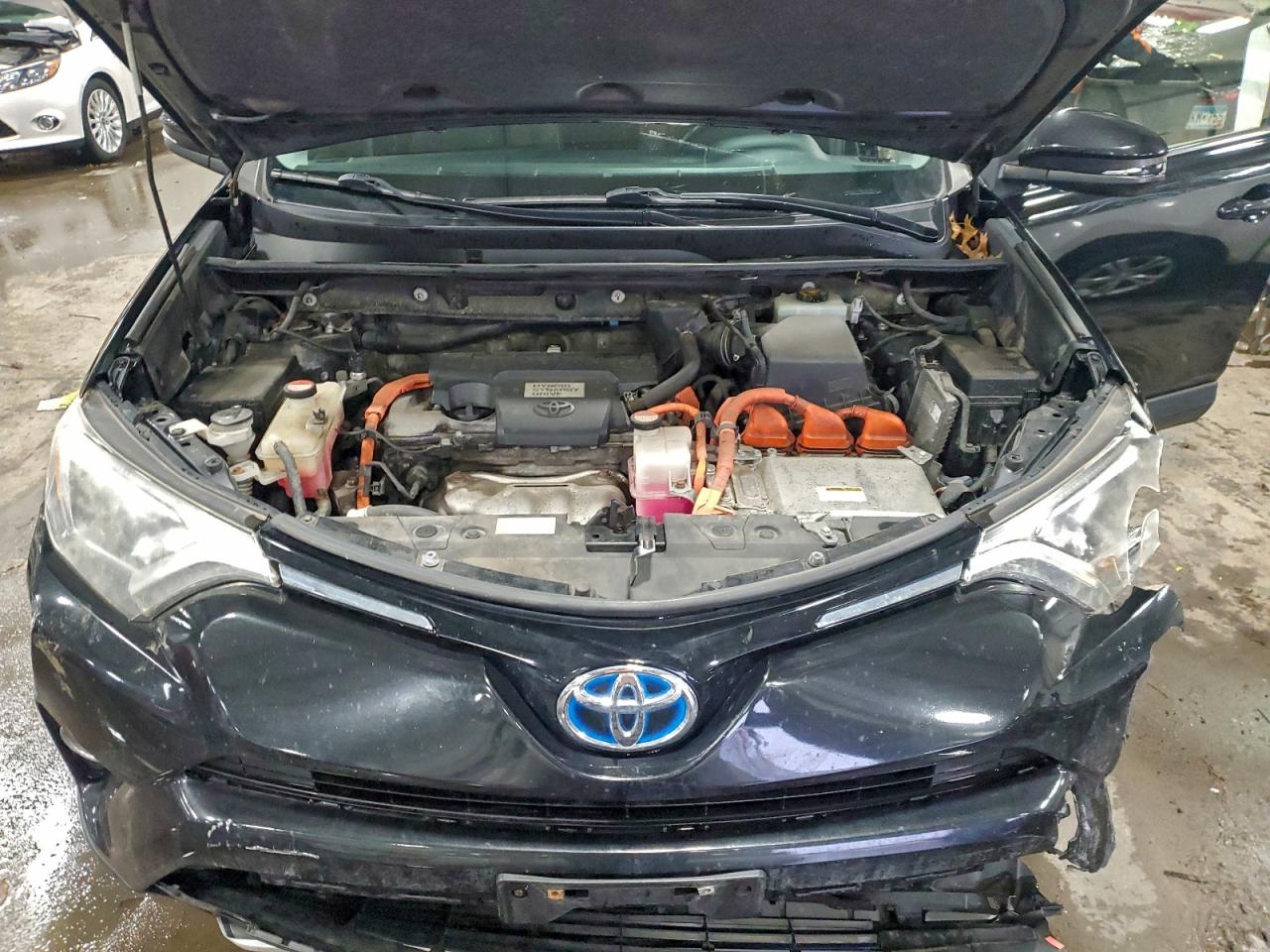 2016 TOYOTA RAV4 HV XLE photo 12