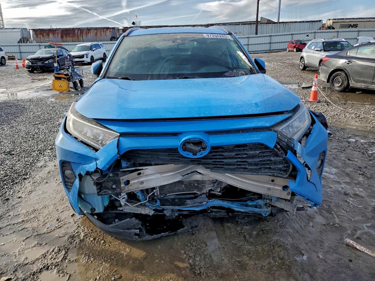 2021 TOYOTA RAV4 XLE photo 5