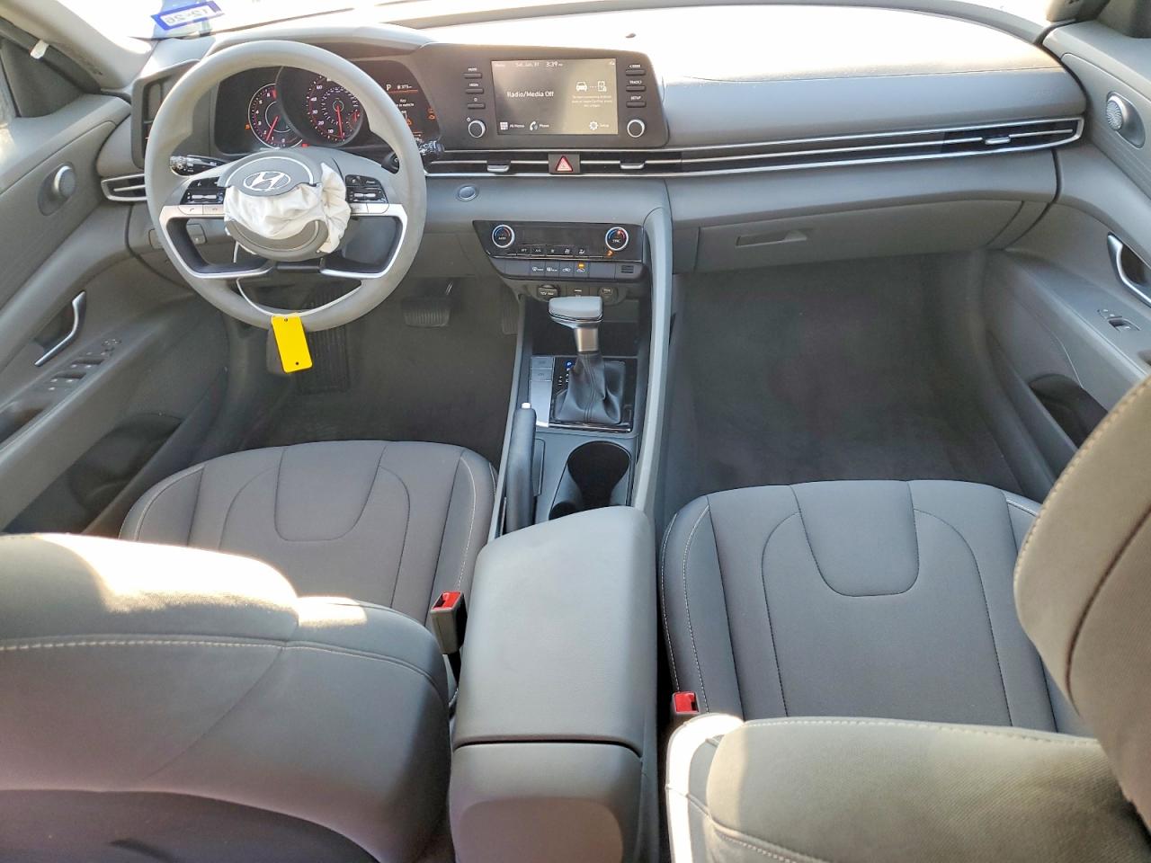 2023 HYUNDAI ELANTRA SEL photo 8