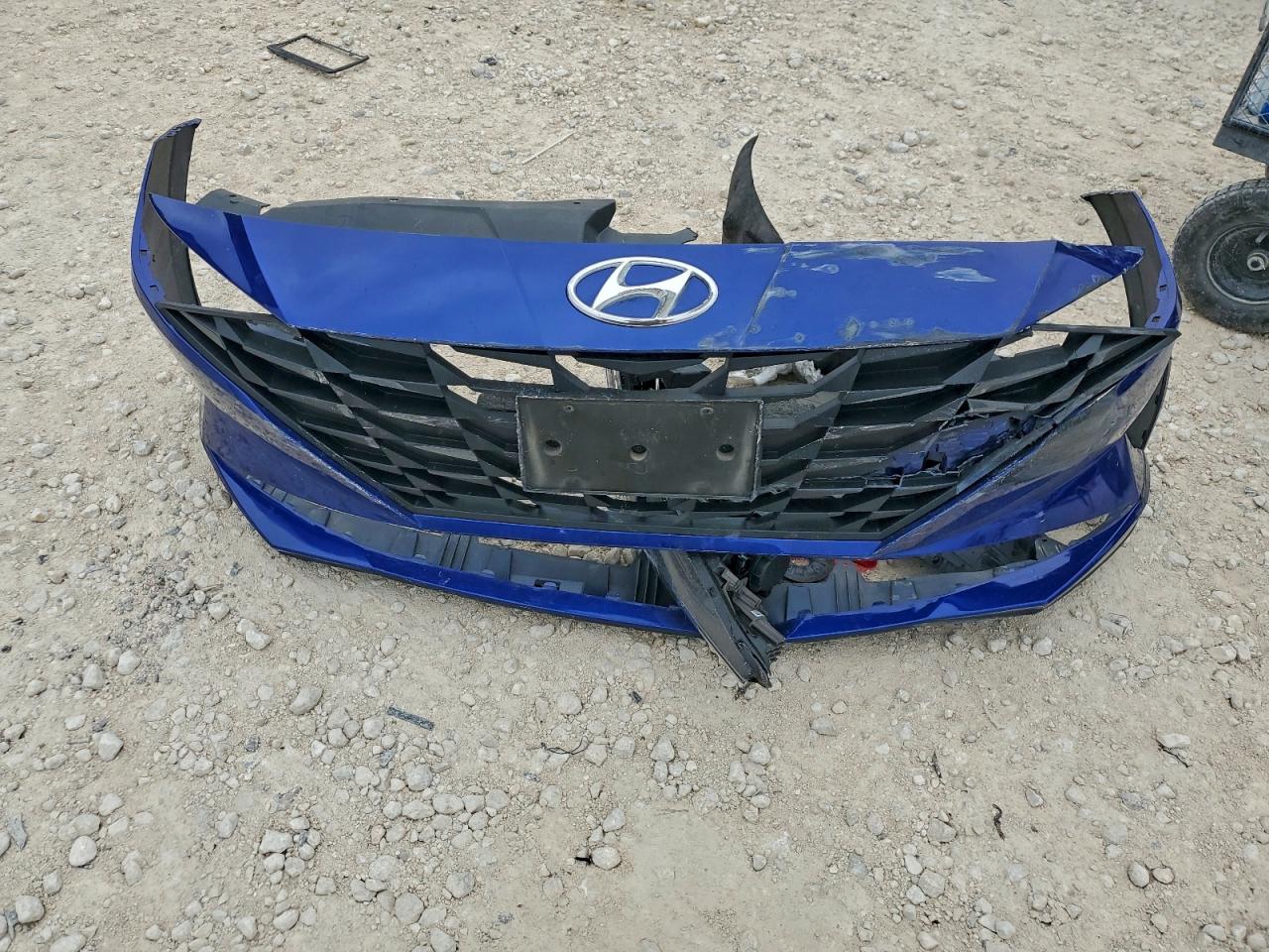 2023 HYUNDAI ELANTRA SEL photo 12