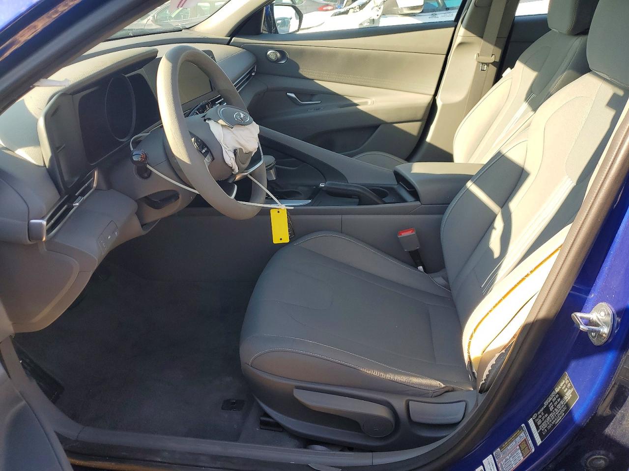 2023 HYUNDAI ELANTRA SEL photo 7
