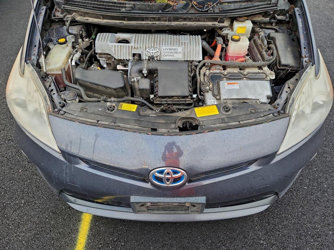 2012 TOYOTA PRIUS photo 11