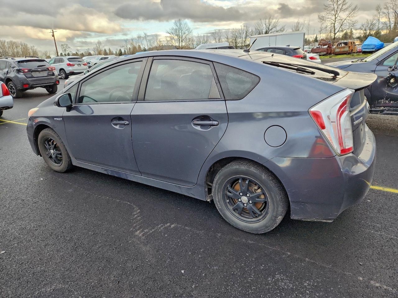 2012 TOYOTA PRIUS photo 2