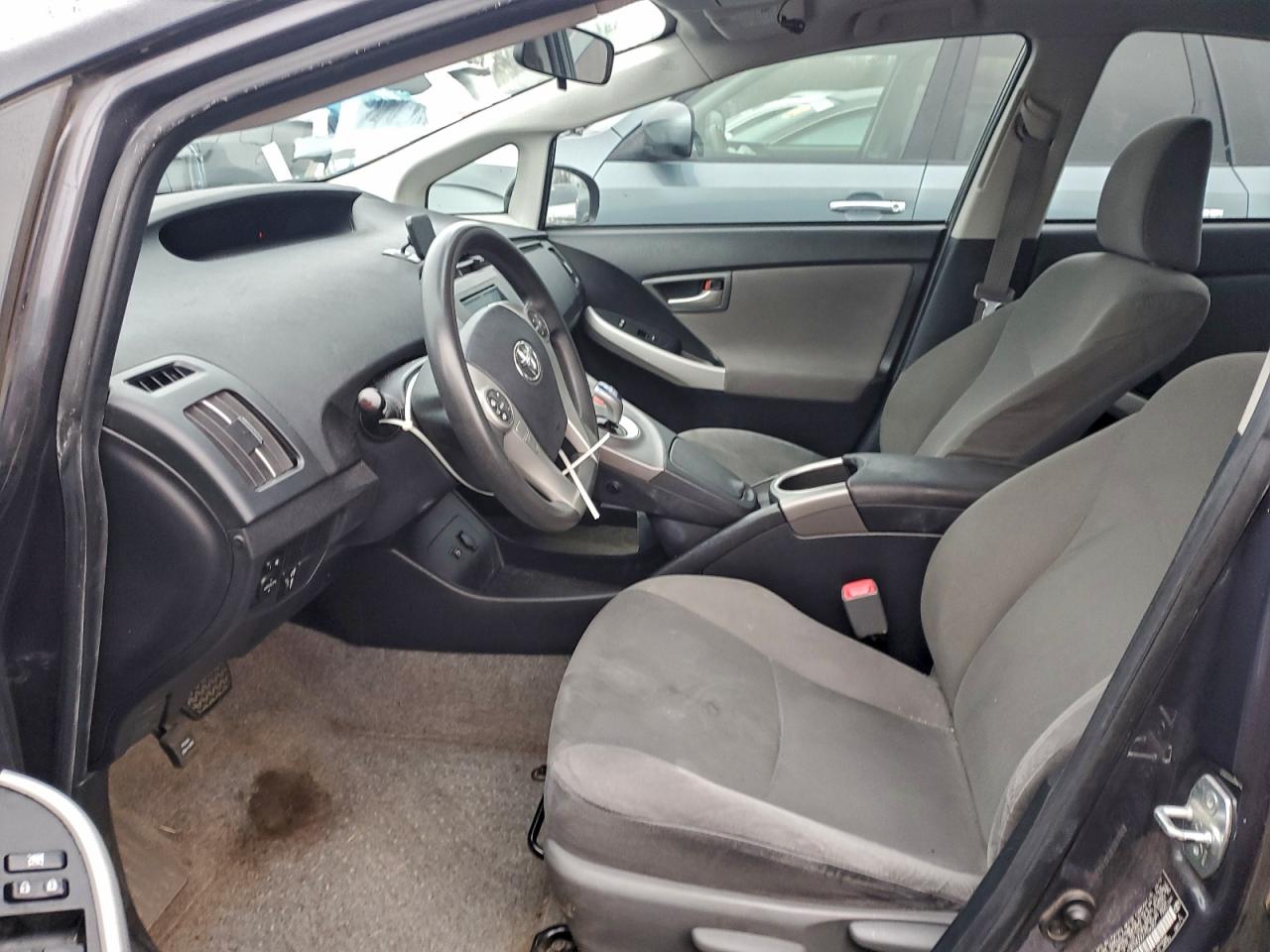 2012 TOYOTA PRIUS photo 7