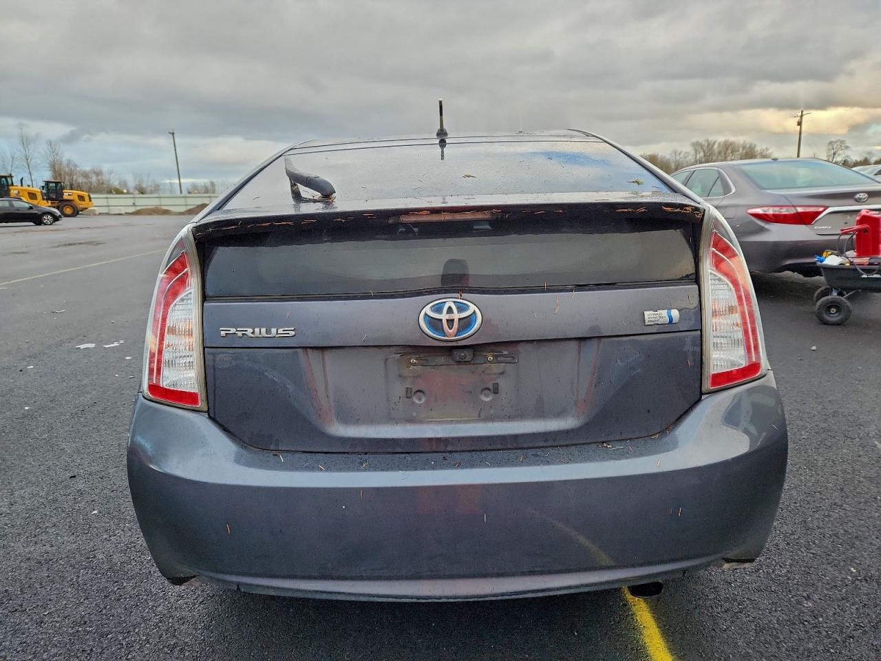 2012 TOYOTA PRIUS photo 6