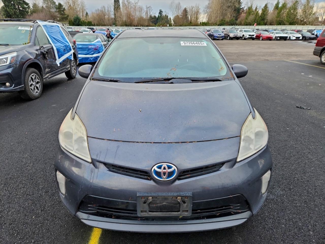 2012 TOYOTA PRIUS photo 5