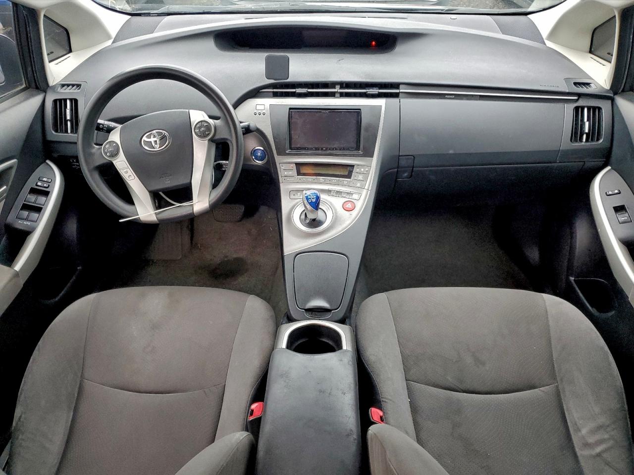 2012 TOYOTA PRIUS photo 8
