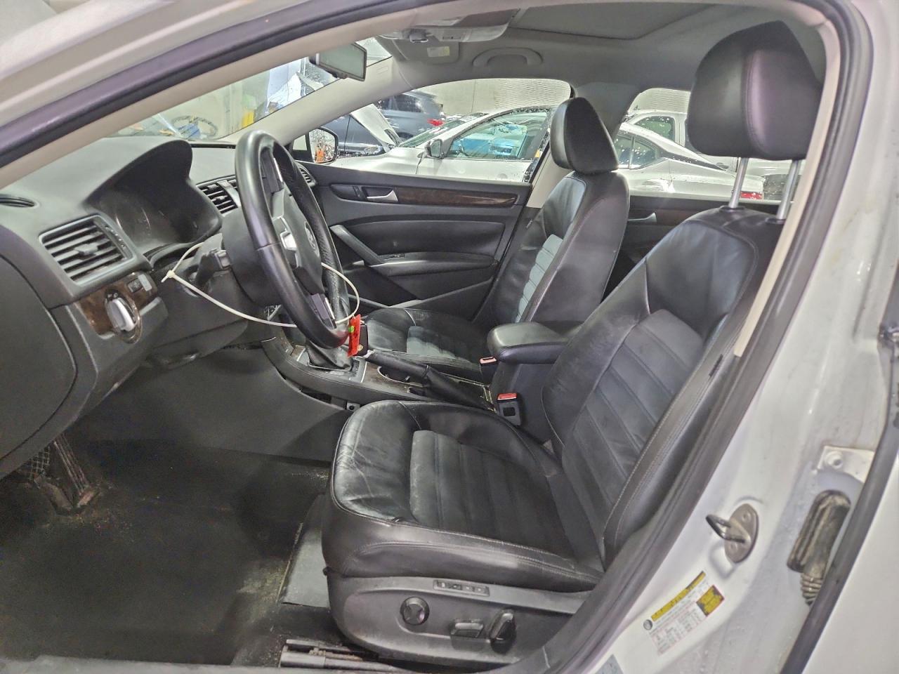 2014 VOLKSWAGEN PASSAT SEL photo 7