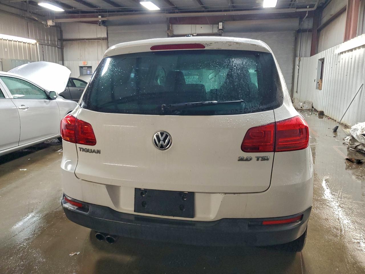 2013 VOLKSWAGEN TIGUAN S photo 6