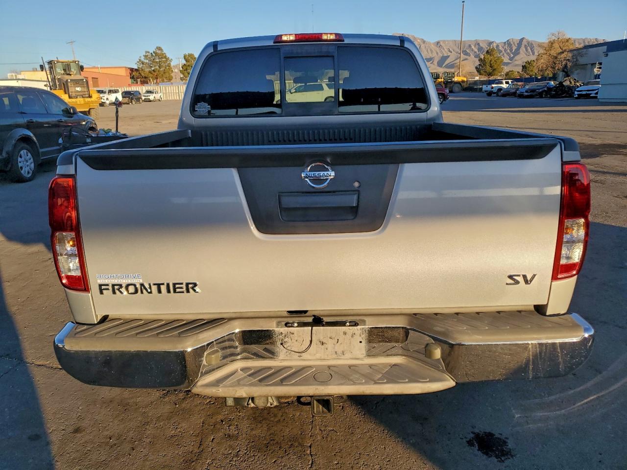 2017 NISSAN FRONTIER S photo 6