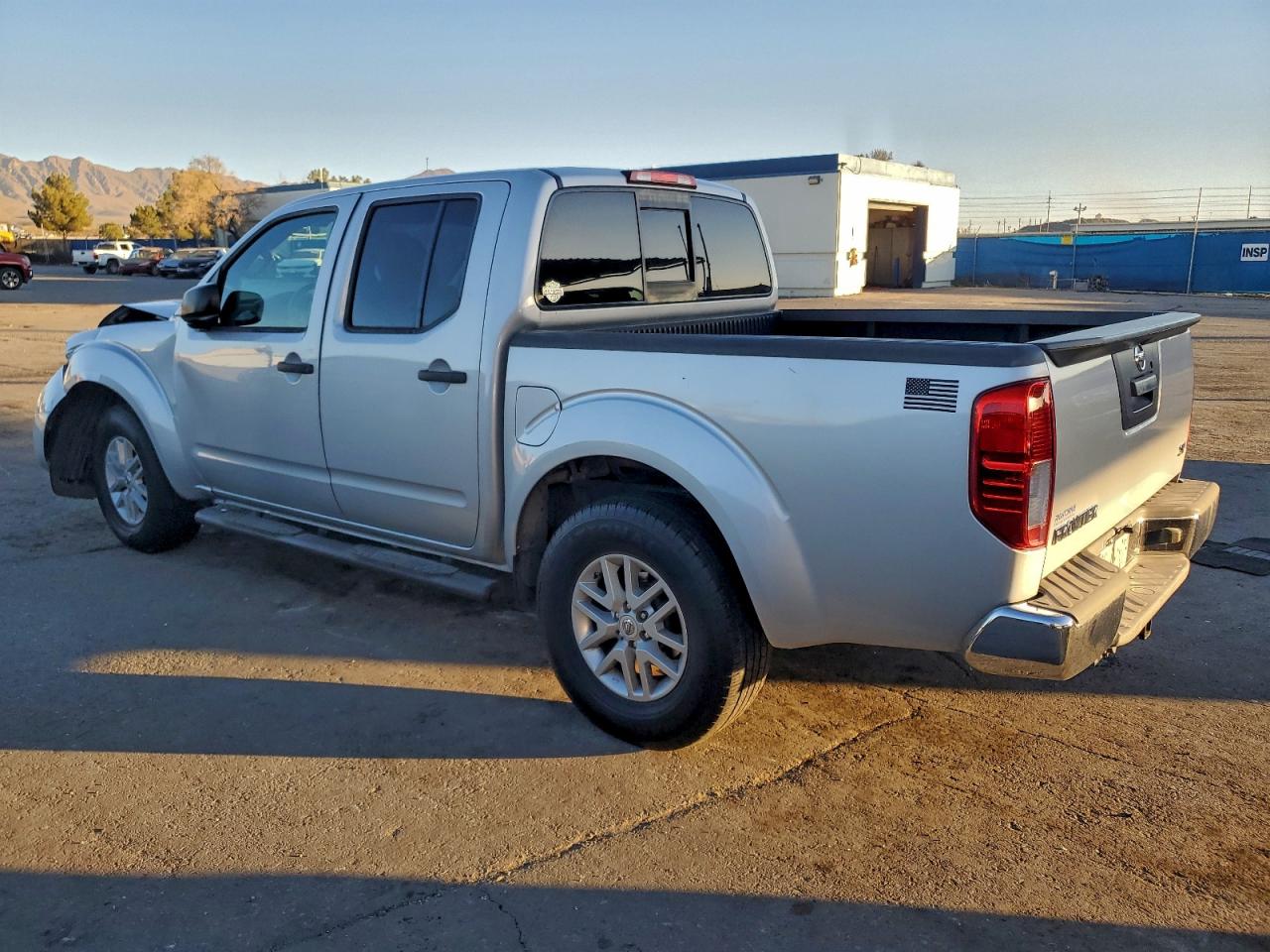 2017 NISSAN FRONTIER S photo 2