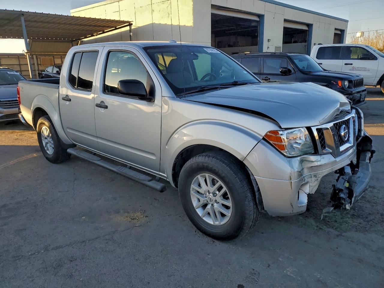 2017 NISSAN FRONTIER S photo 4