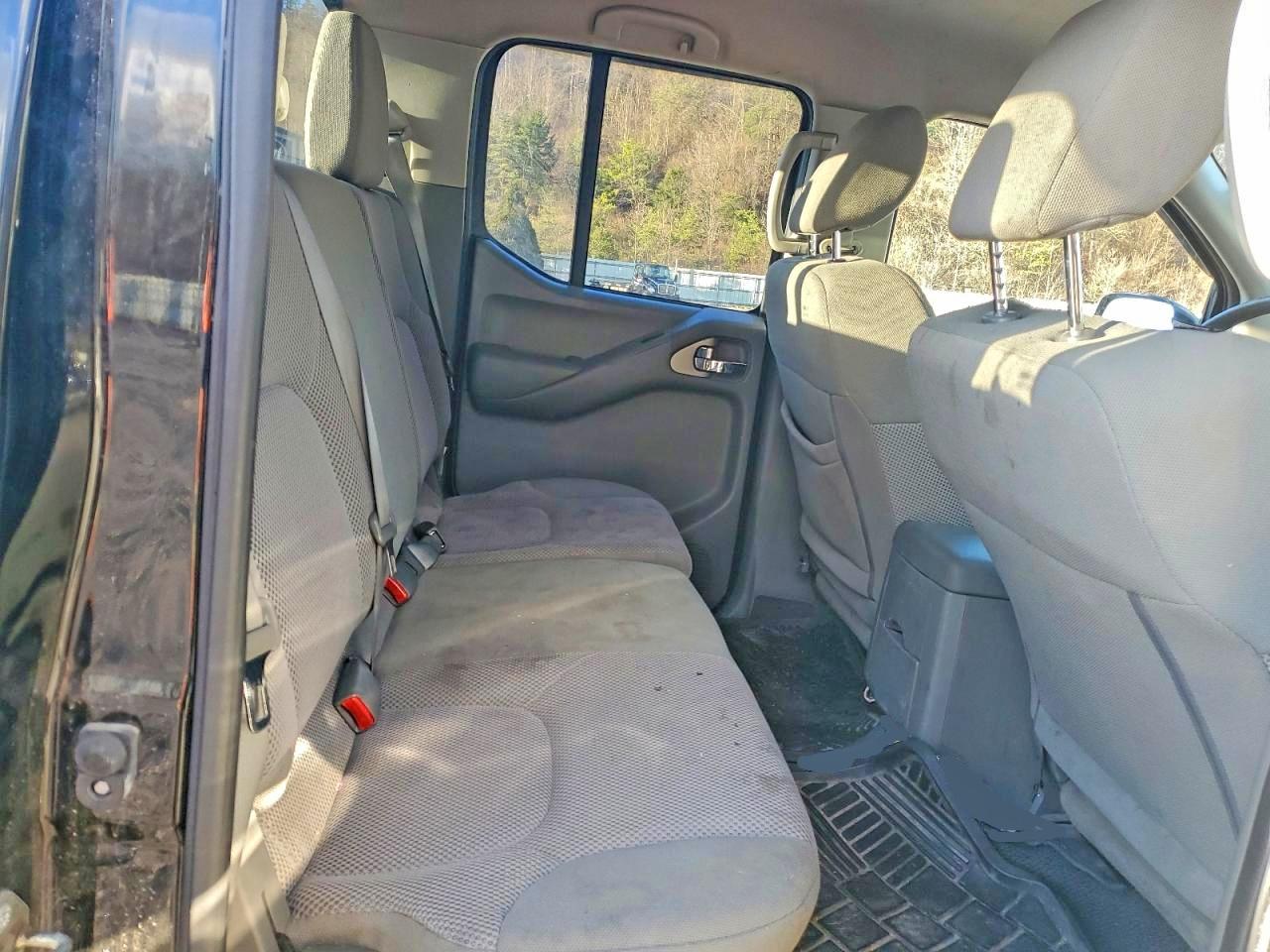 2019 NISSAN FRONTIER S photo 10